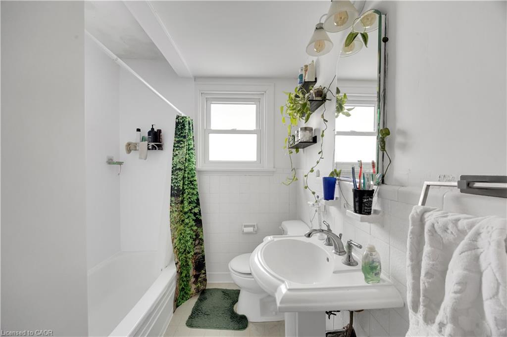 21 Hardy Avenue Property Photo 13