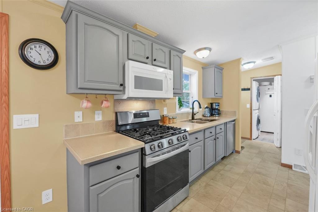 343-3033 Townline Road Property Photo 9