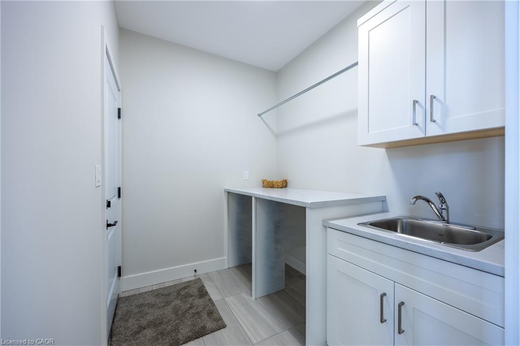 34 Andrew Avenue Property Photo 6
