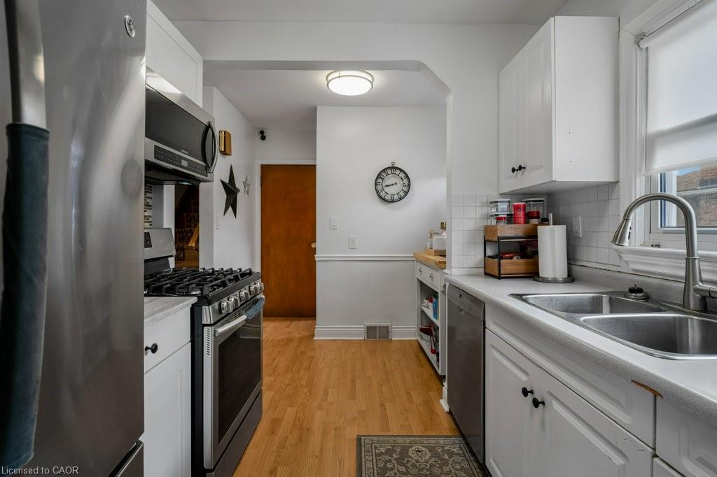 6782 Dorchester Road Property Photo 9