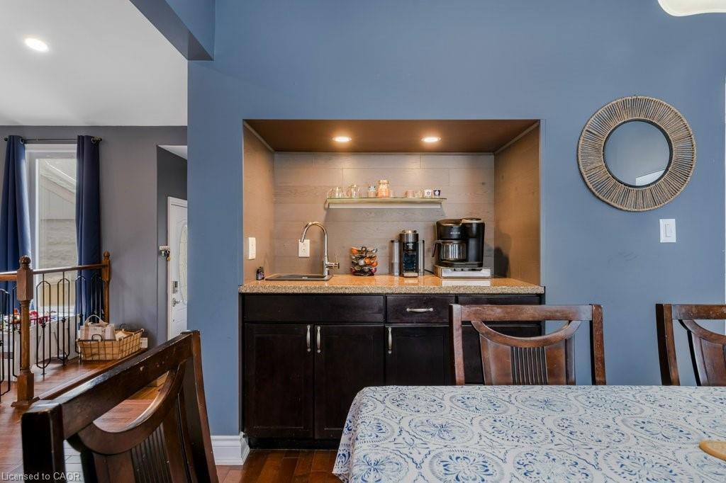 6782 Dorchester Road Property Photo 14