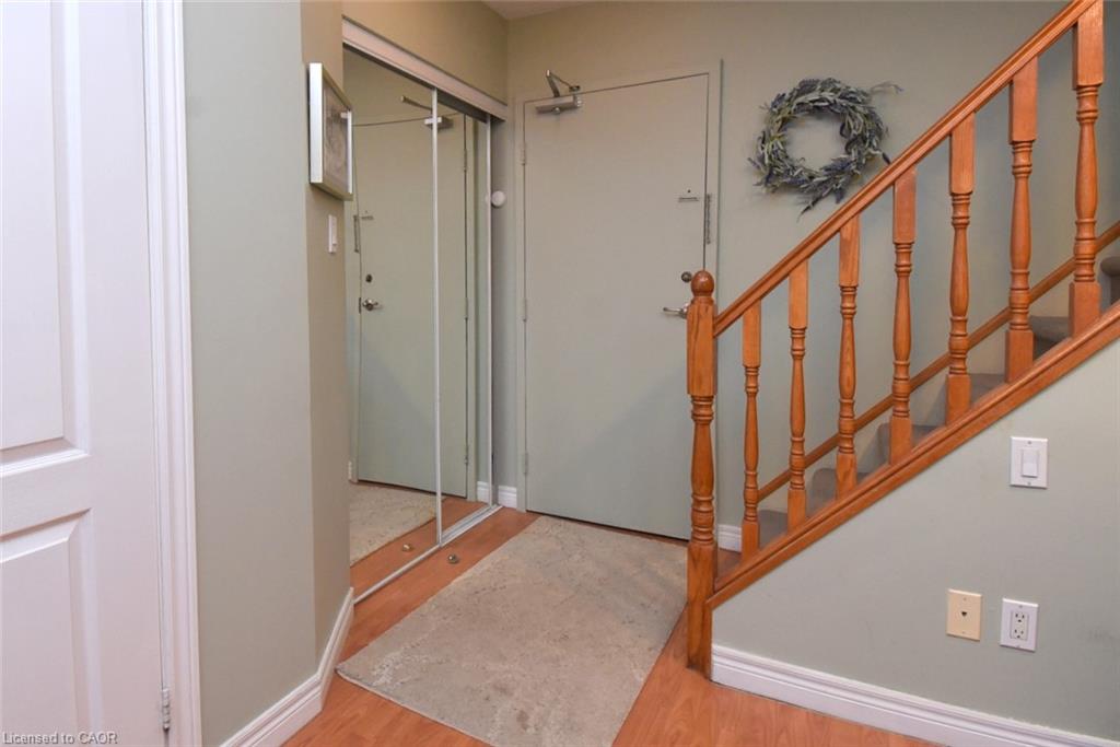 206-10 John Street Property Photo 5