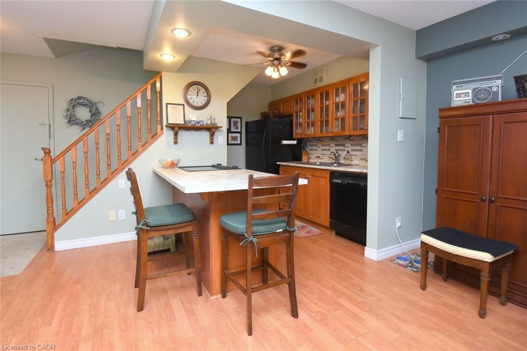 206-10 John Street Property Photo 19