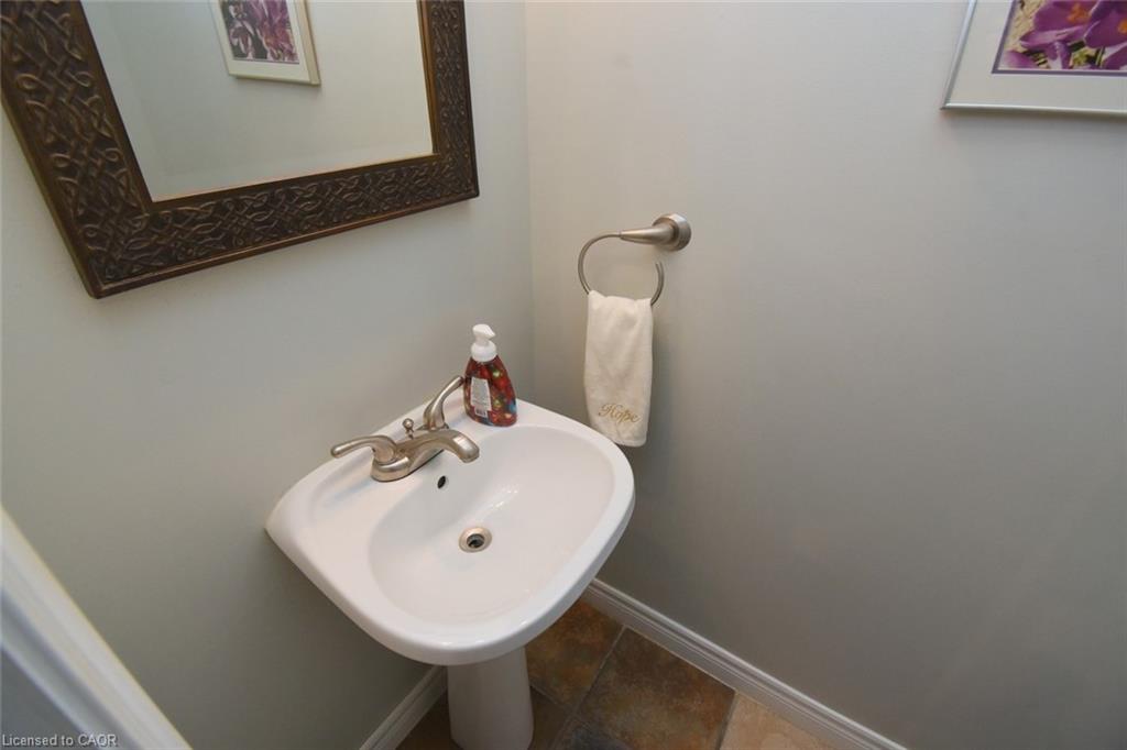 206-10 John Street Property Photo 21