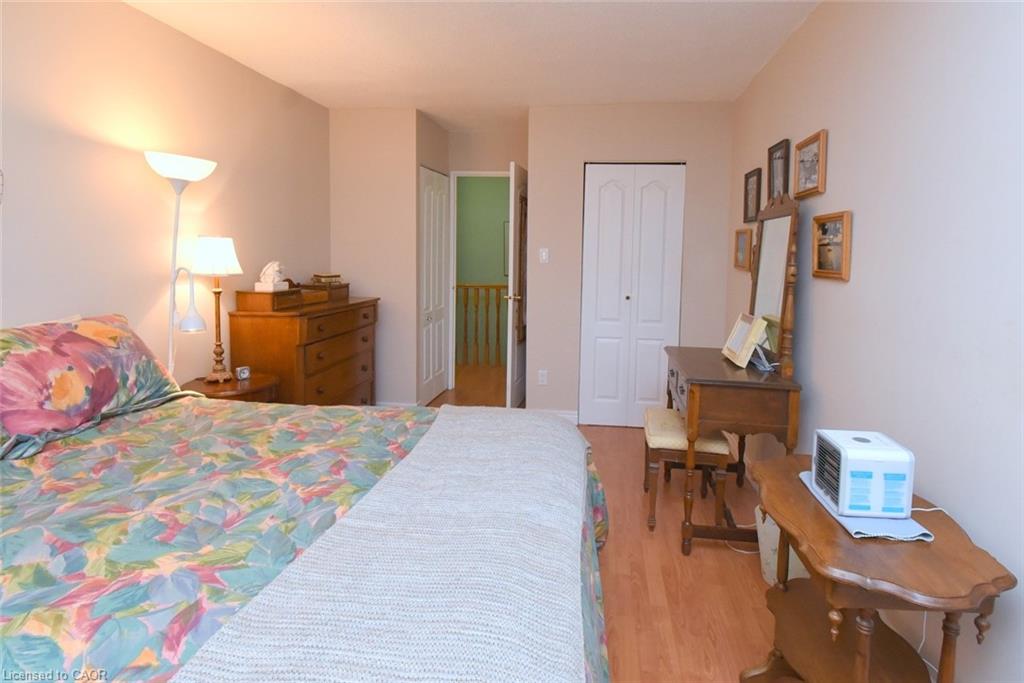 206-10 John Street Property Photo 22