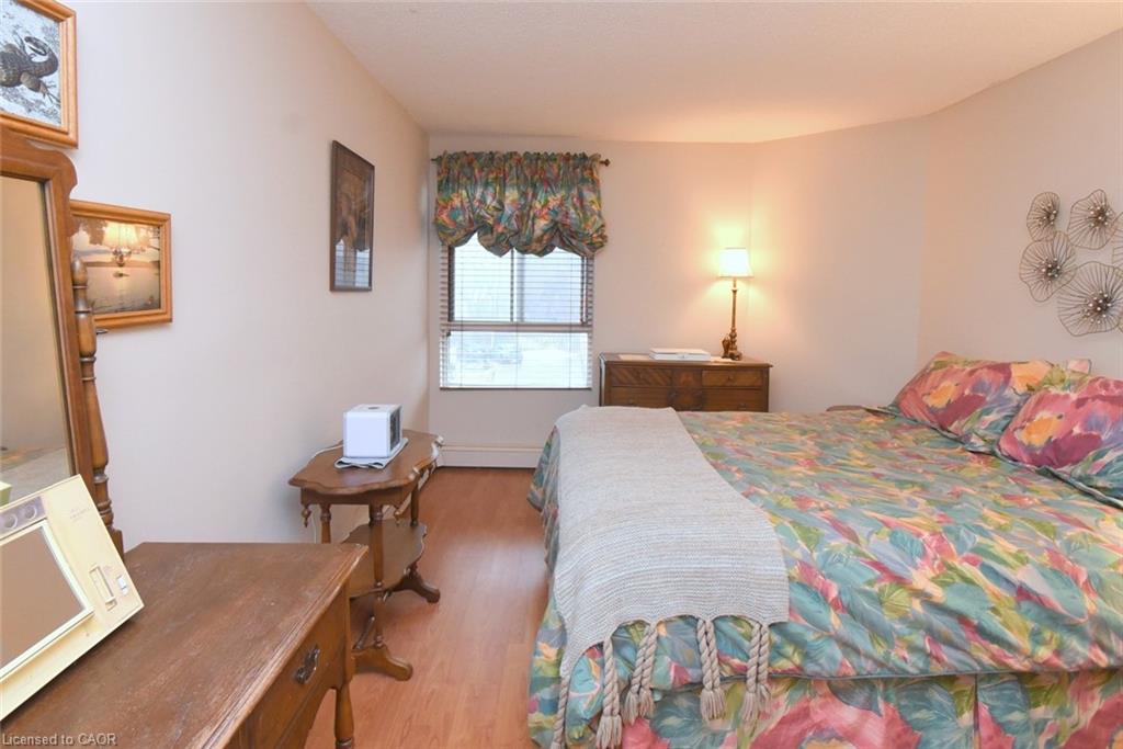 206-10 John Street Property Photo 24