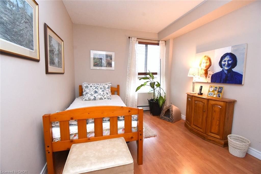 206-10 John Street Property Photo 26