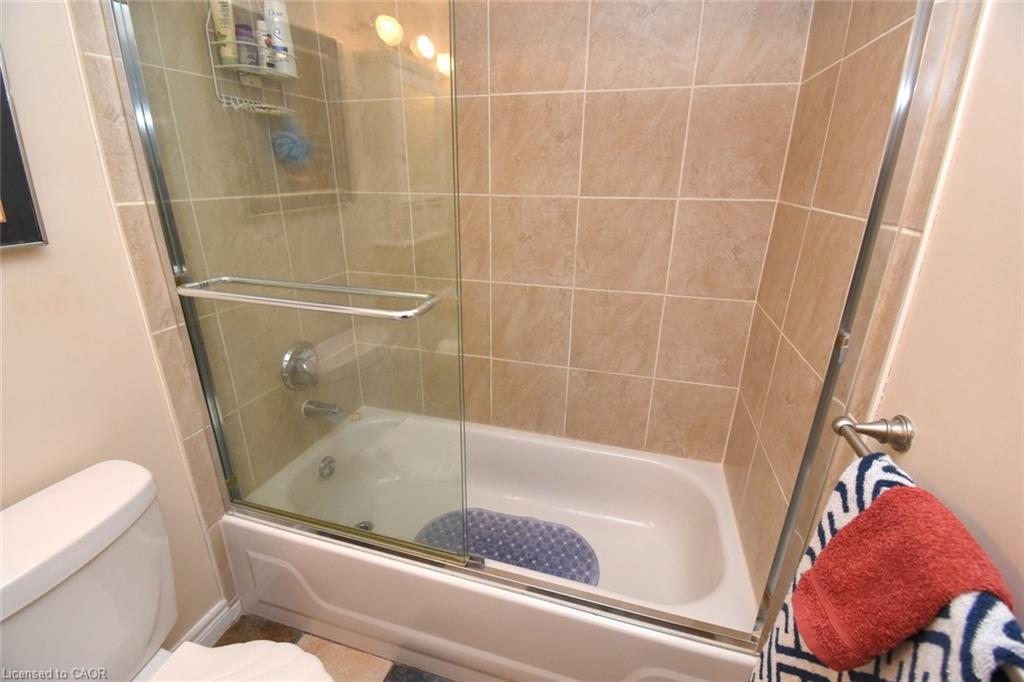 206-10 John Street Property Photo 27