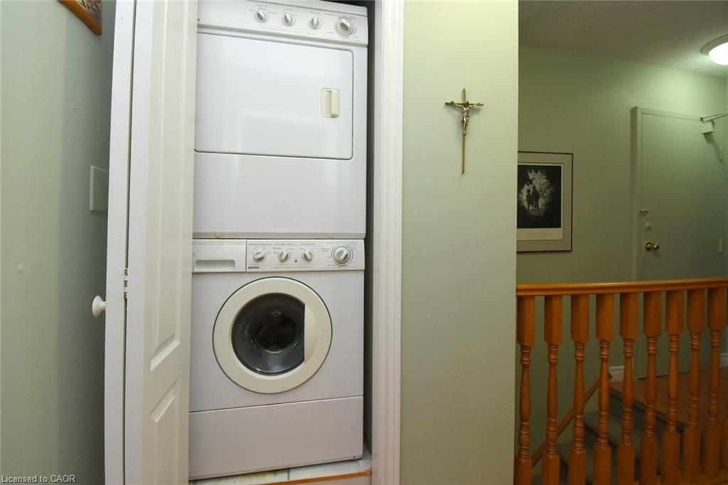 206-10 John Street Property Photo 30
