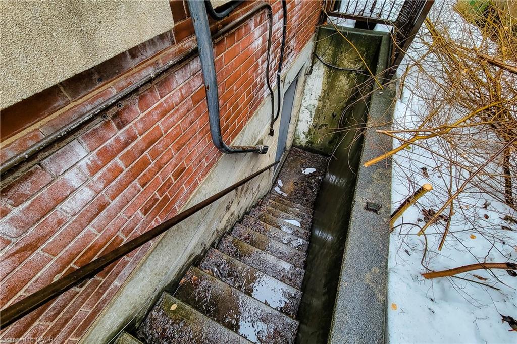 290 Kenilworth Avenue Property Photo 9