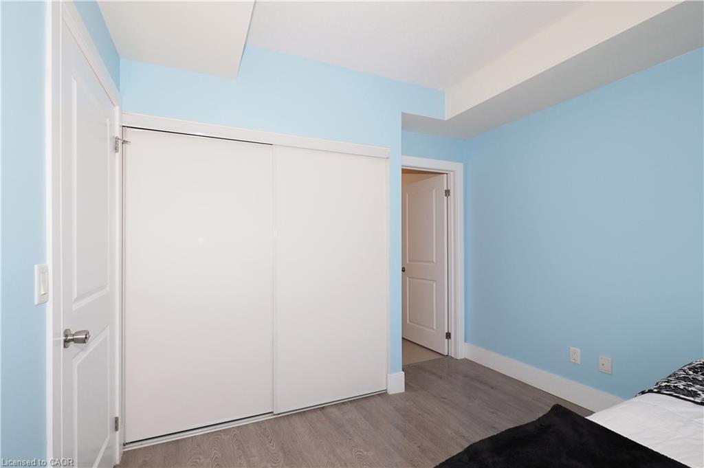 206-155 St. Leger Property Photo 23