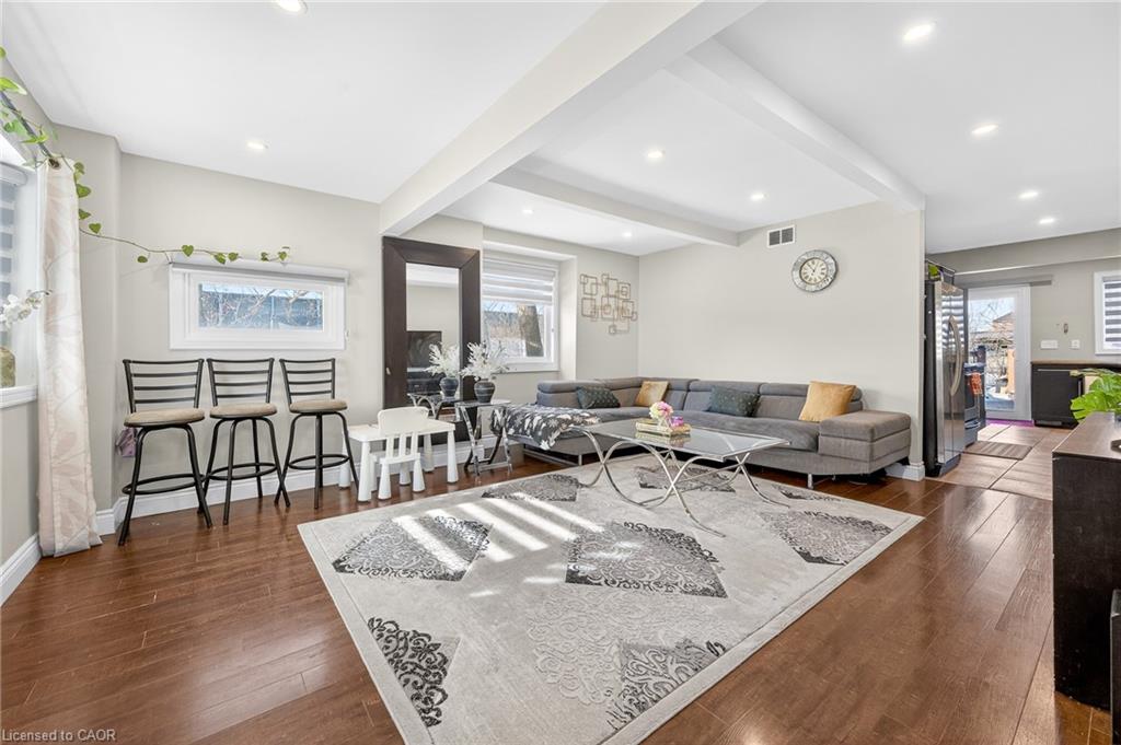 9 Bayside Avenue Property Photo 4