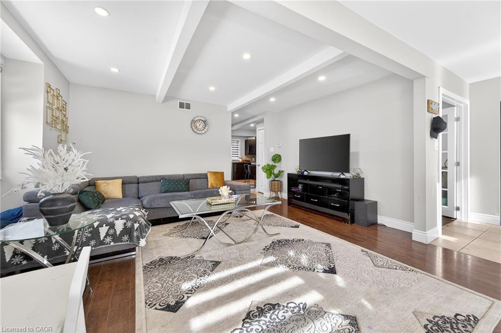 9 Bayside Avenue Property Photo 5