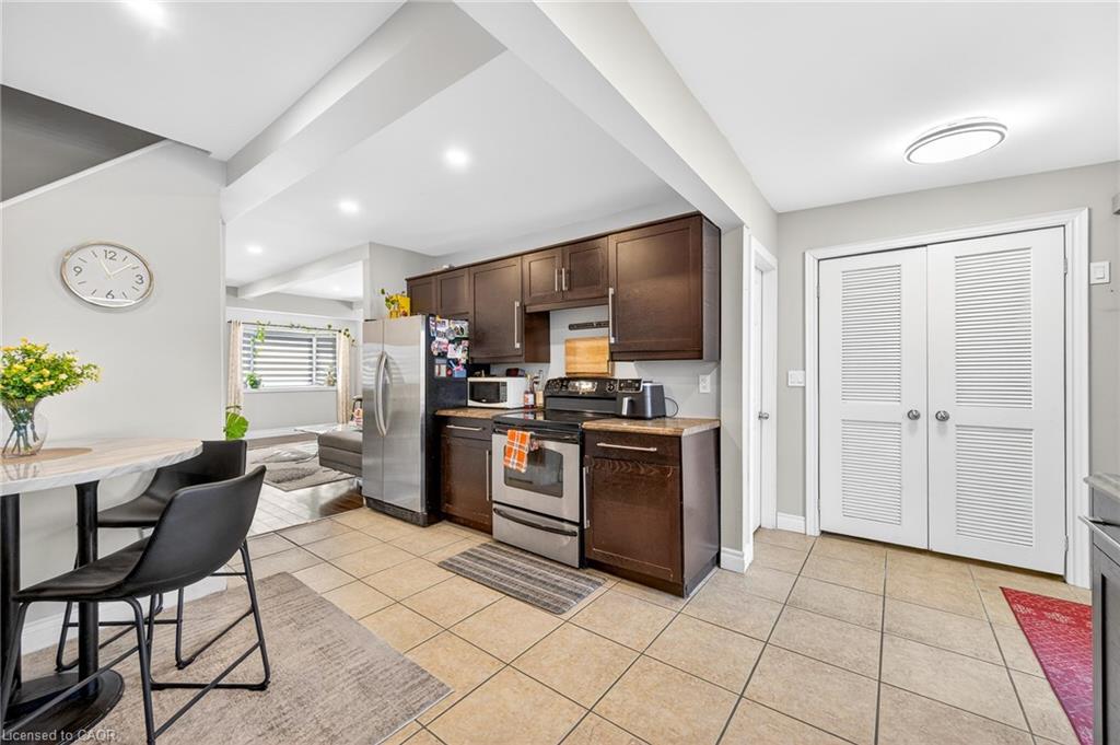 9 Bayside Avenue Property Photo 11