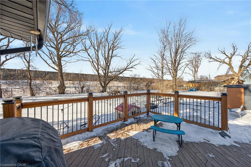 9 Bayside Avenue Property Photo 29
