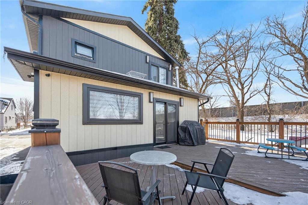 9 Bayside Avenue Property Photo 36
