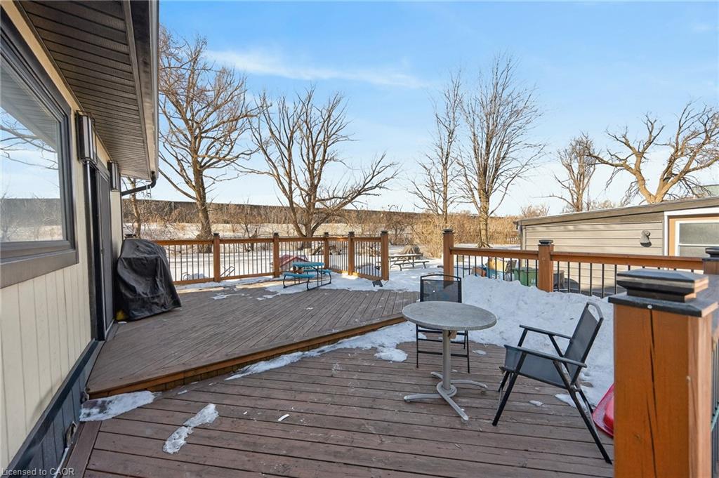 9 Bayside Avenue Property Photo 38