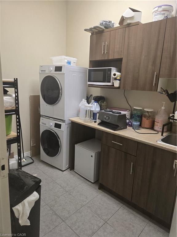 A4-320 Eastview Road Property Photo 3