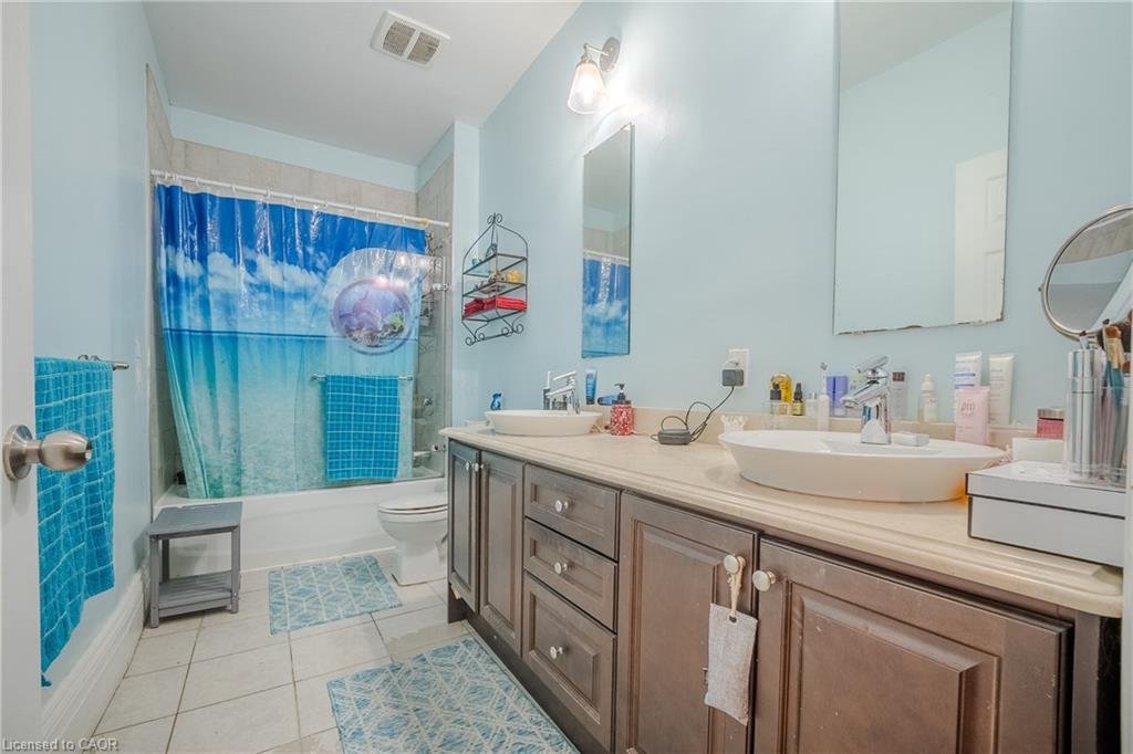 86 Birge Street Property Photo 11