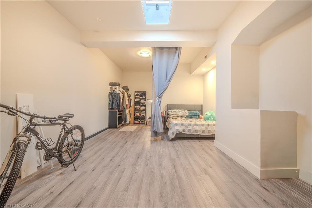 86 Birge Street Property Photo 28