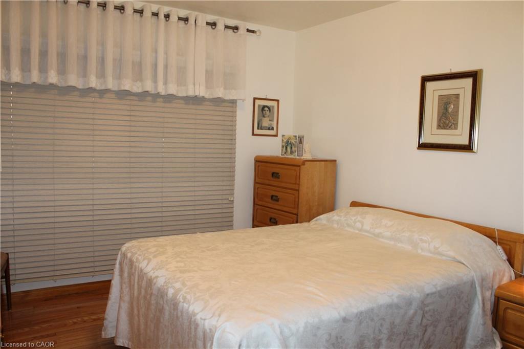 2328 King Street E Property Photo 20