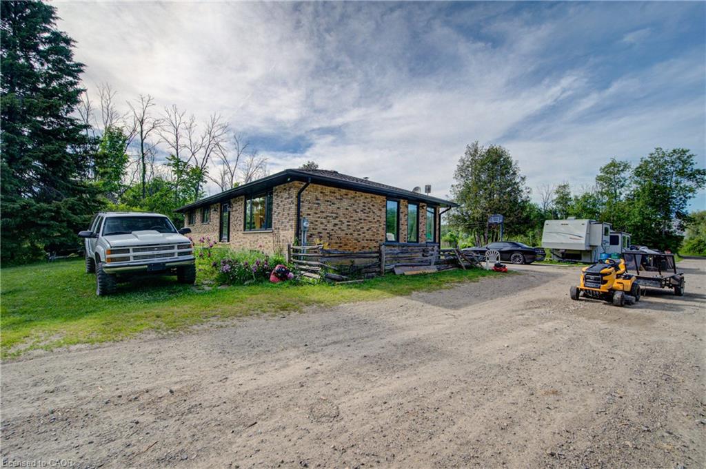 3907 Wellington 35 Road Property Photo 2