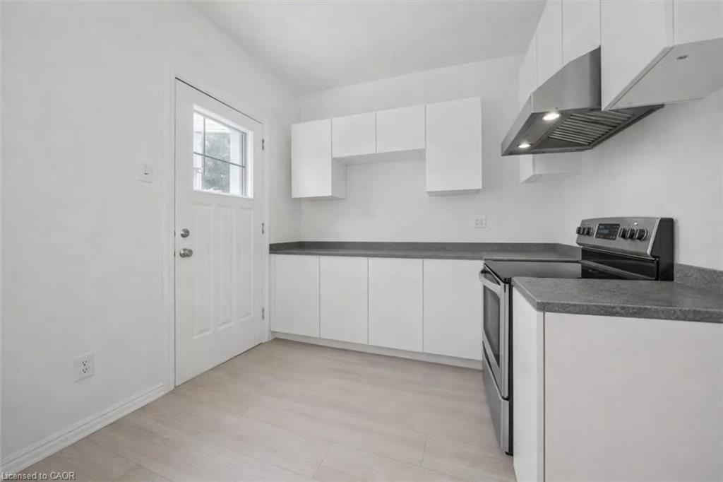 136 Paisley Street Property Photo 3