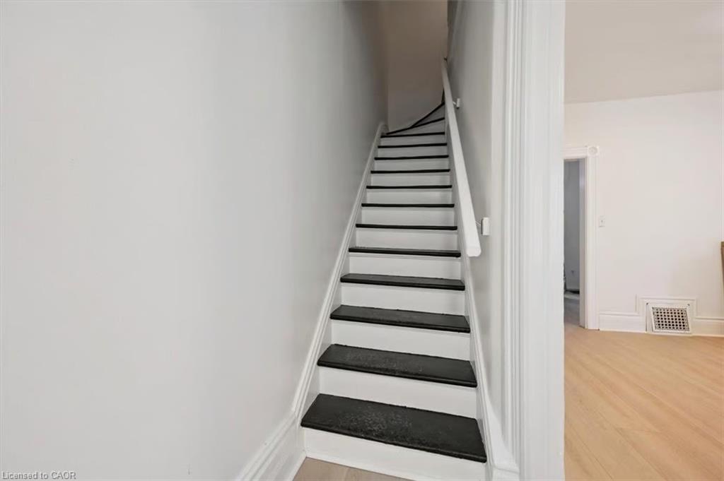 136 Paisley Street Property Photo 5