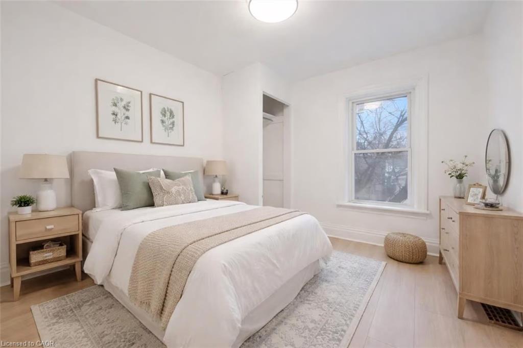 136 Paisley Street Property Photo 6