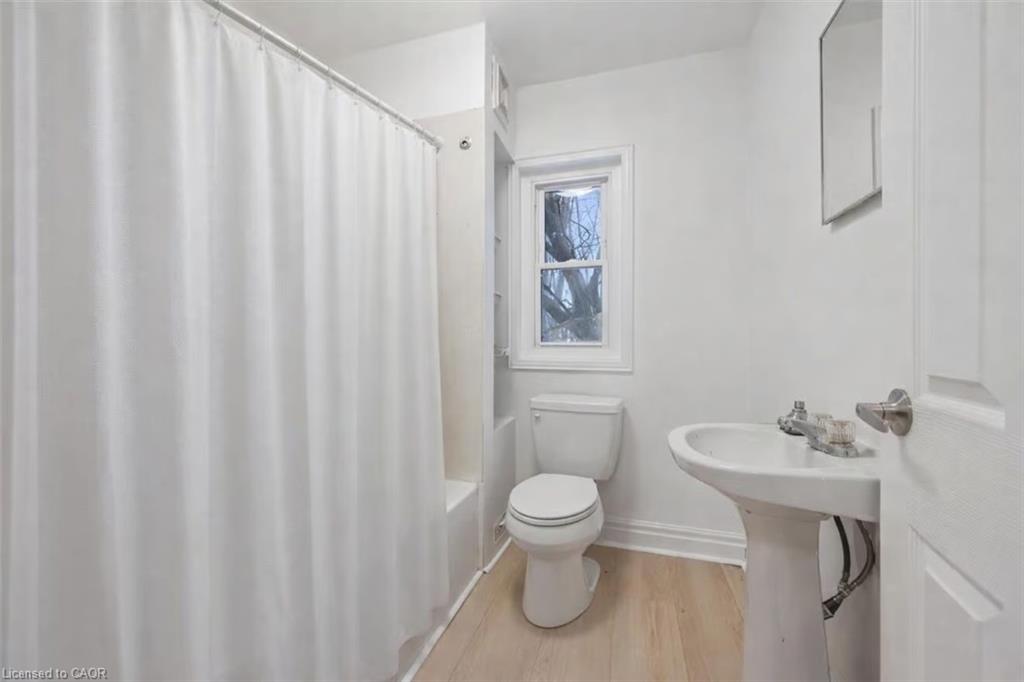 136 Paisley Street Property Photo 10
