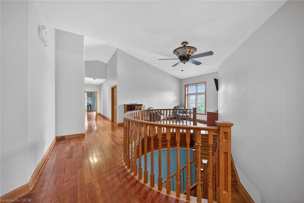 393 Old Onondaga Road E Property Photo 12