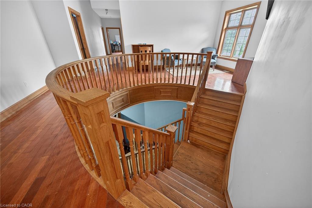 393 Old Onondaga Road E Property Photo 15