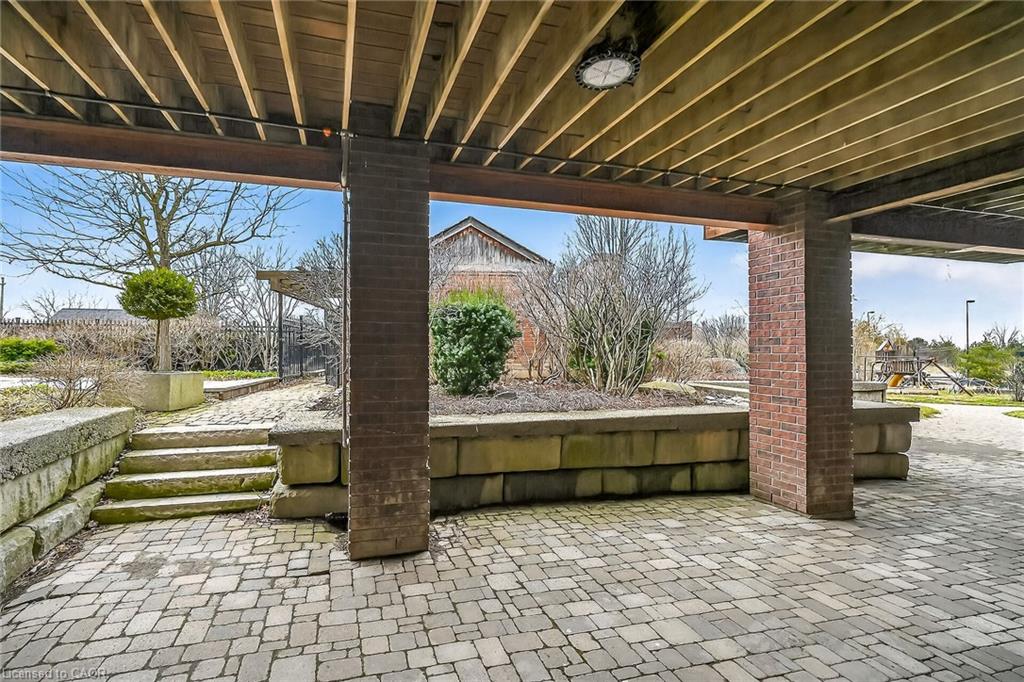 393 Old Onondaga Road E Property Photo 28