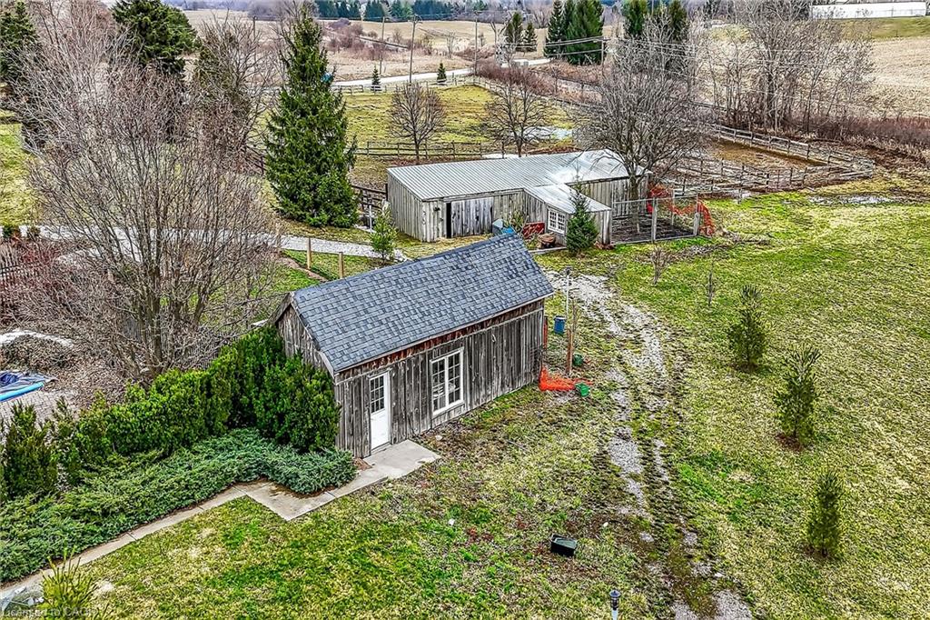 393 Old Onondaga Road E Property Photo 37