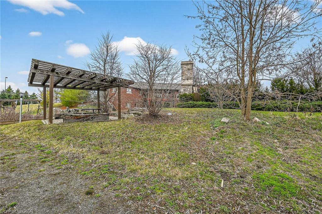 393 Old Onondaga Road E Property Photo 39