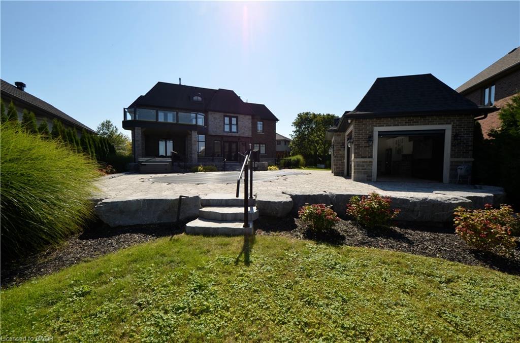 16 Shoreline Crescent Property Photo 44