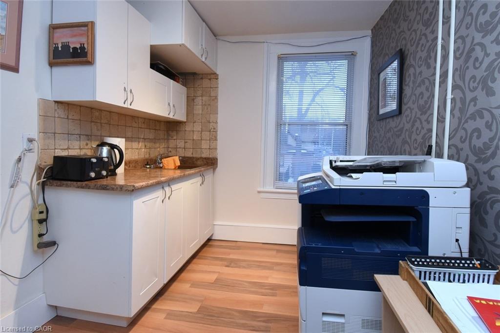 8 Sydenham Street Property Photo 31