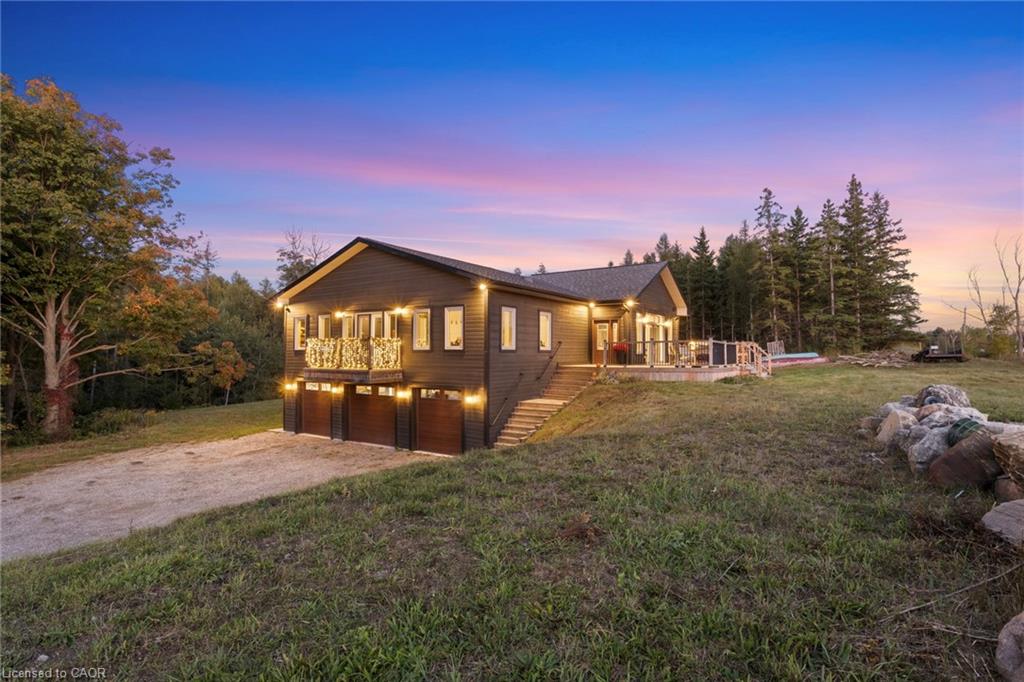 5041 Third Line Property Photo 4