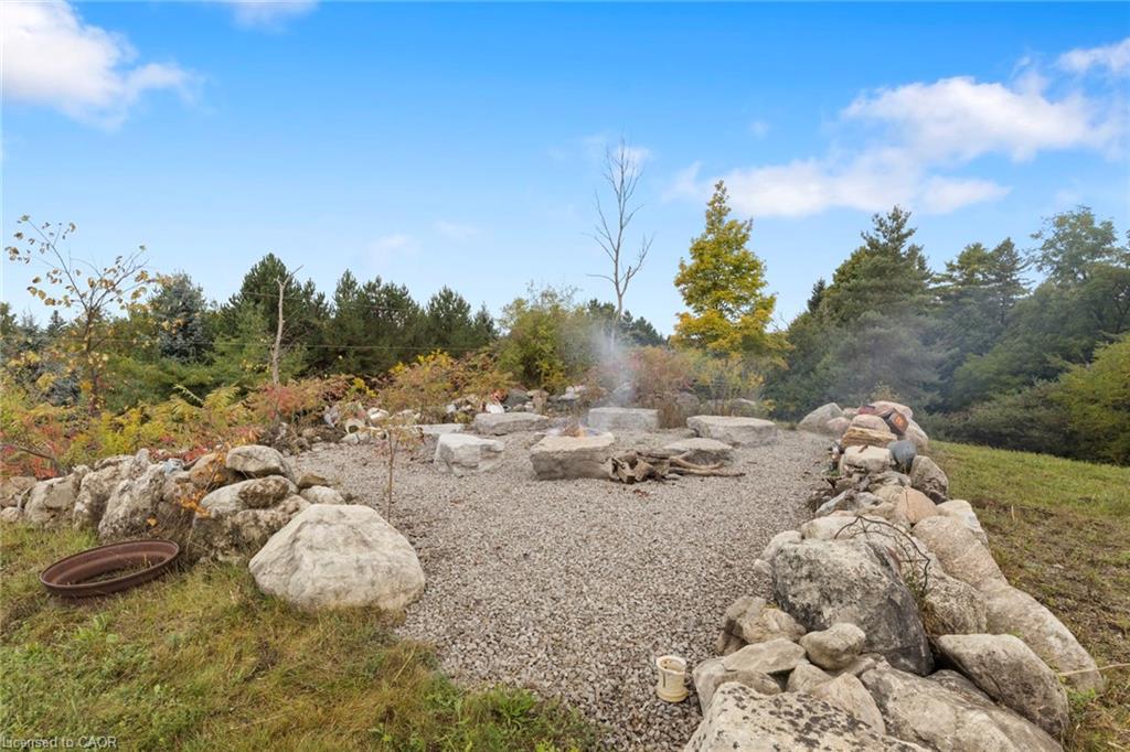 5041 Third Line Property Photo 10