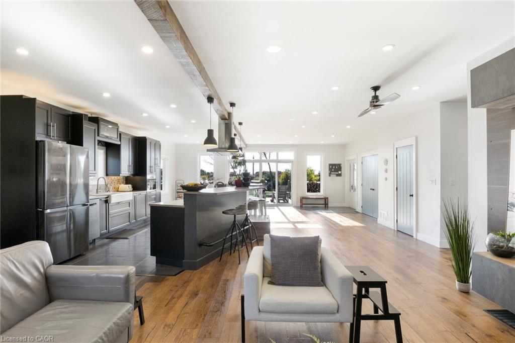 5041 Third Line Property Photo 12