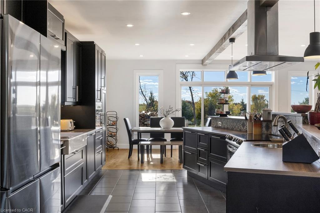 5041 Third Line Property Photo 21