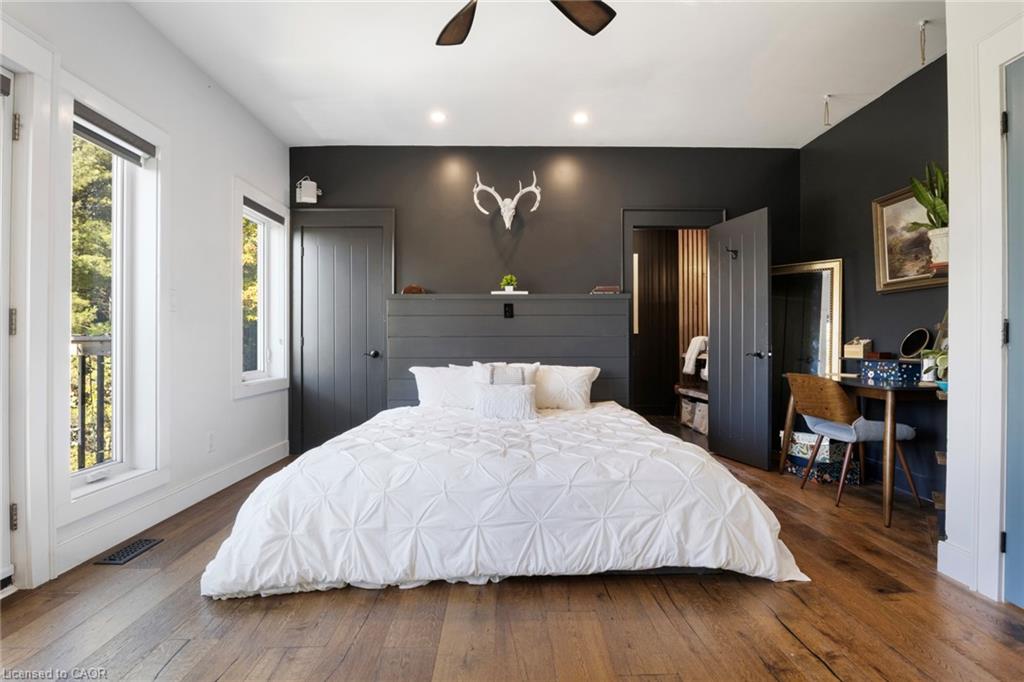5041 Third Line Property Photo 26