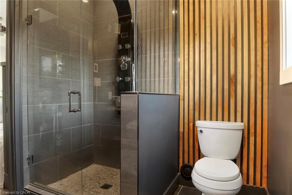 5041 Third Line Property Photo 31