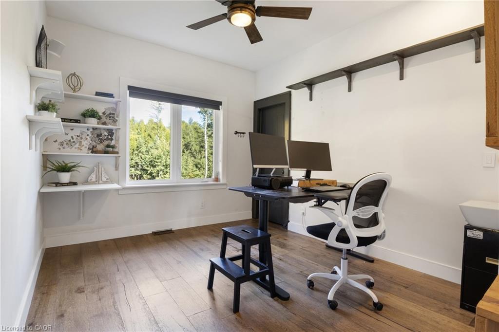 5041 Third Line Property Photo 35