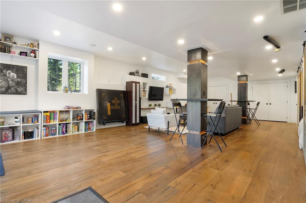 5041 Third Line Property Photo 38