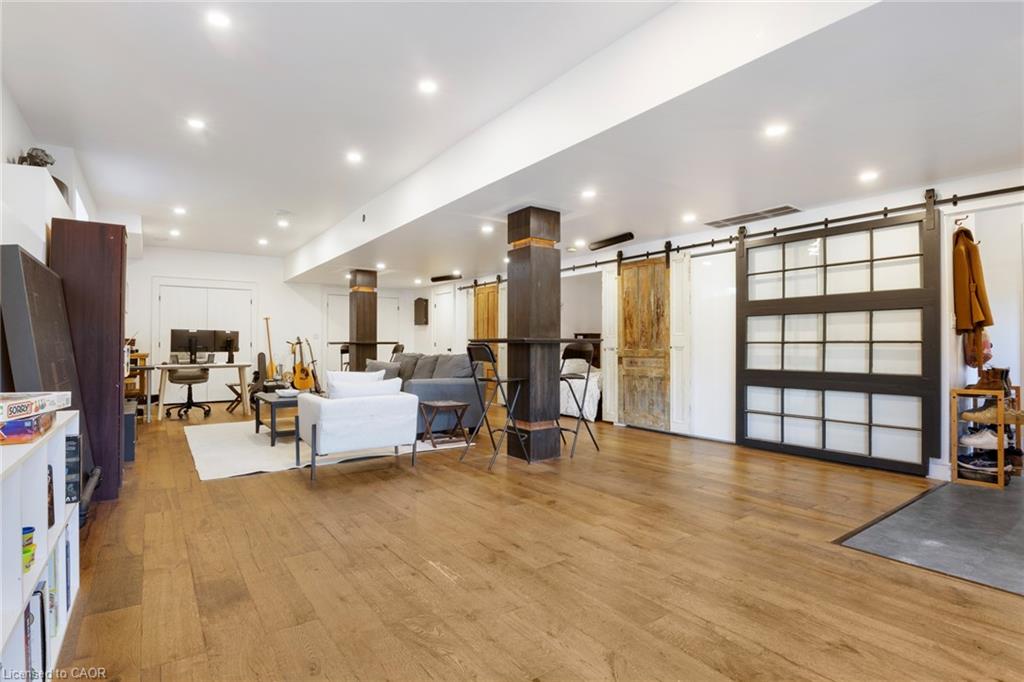 5041 Third Line Property Photo 41