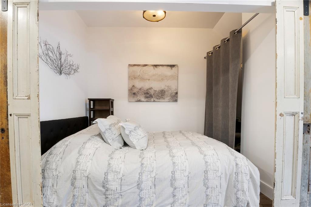 5041 Third Line Property Photo 43