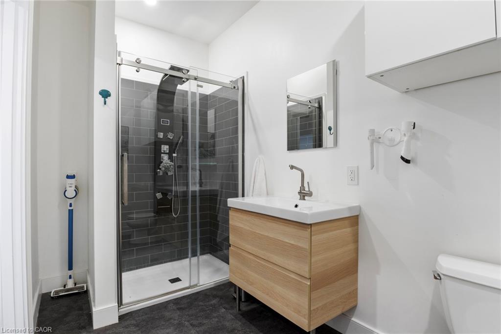 5041 Third Line Property Photo 44