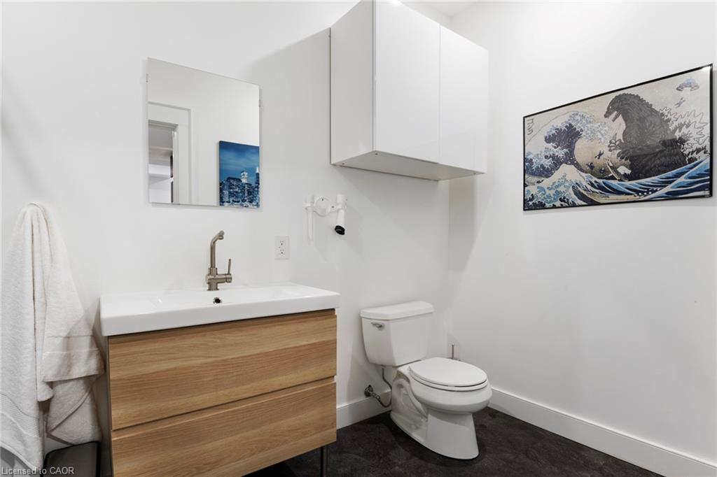 5041 Third Line Property Photo 45