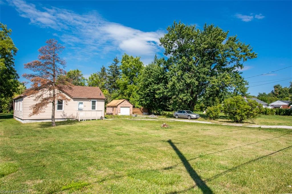 2712 Upper James Street Property Photo 3